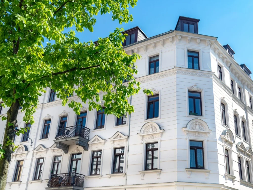 Bild, das die Dienstleistung der Sondereigentumsverwaltung von VS Immobilienservice veranschaulicht. Es könnte grafische Elemente oder Symbole enthalten, die die Verwaltung von speziellen Eigentümern oder Immobilien innerhalb eines größeren Objekts darstellen.